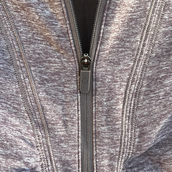 Lululemon Cypress Kiss 1/2 Zip Size 8 EUC $98 - Picture 6 of 15
